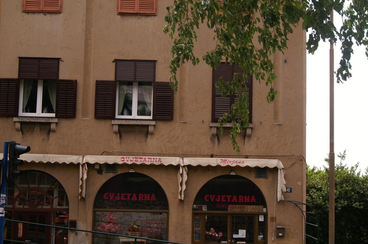 Sea Flower Apartment غييكا المظهر الخارجي الصورة